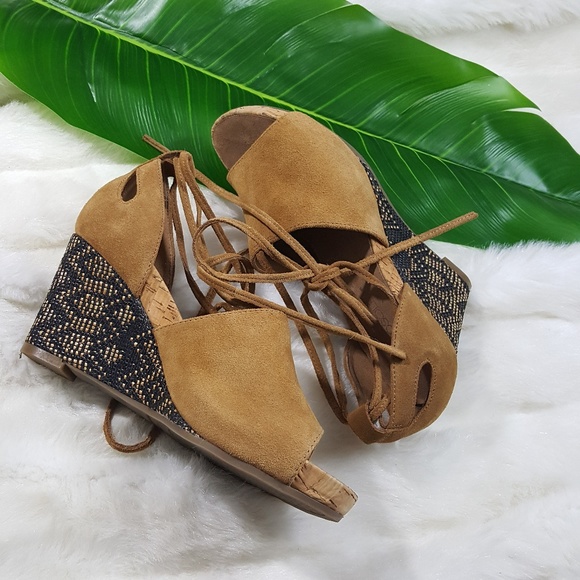 AEROSOLES Shoes - Aerosoles Tan suede wedges